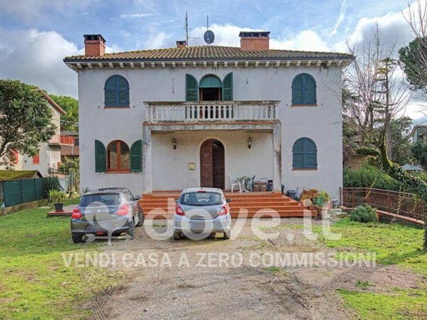 casa indipendente in vendita a Castiglione del Lago