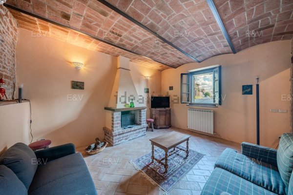 quadrivano in vendita a Castiglione del Lago