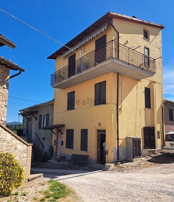 casa indipendente in vendita a Castiglione del Lago