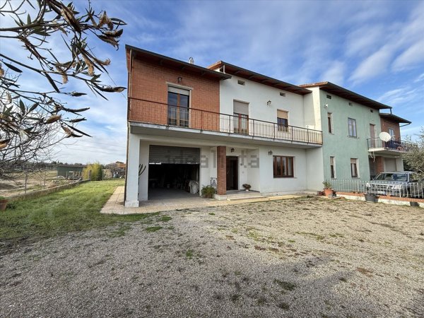 casa indipendente in vendita a Castiglione del Lago