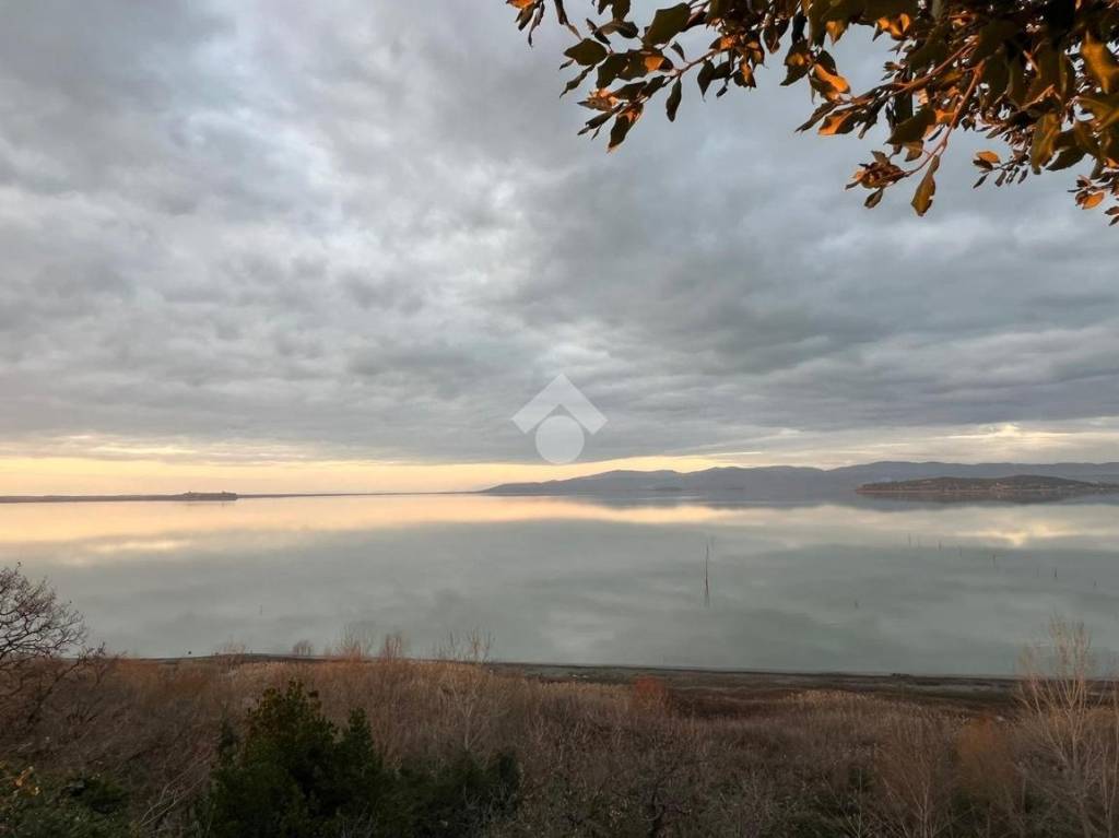 casa indipendente in vendita a Castiglione del Lago