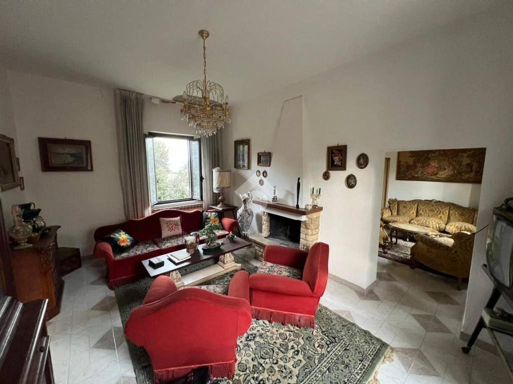 casa indipendente in vendita a Castiglione del Lago