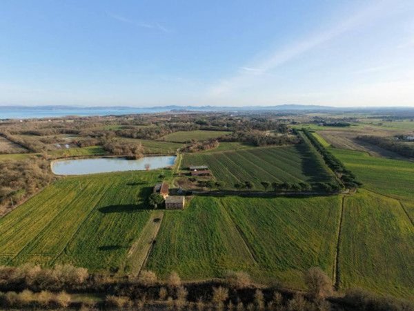 casa indipendente in vendita a Castiglione del Lago in zona Piana