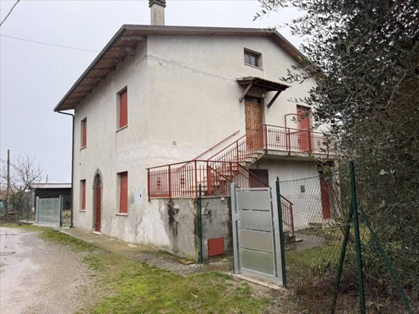casa indipendente in vendita a Castiglione del Lago