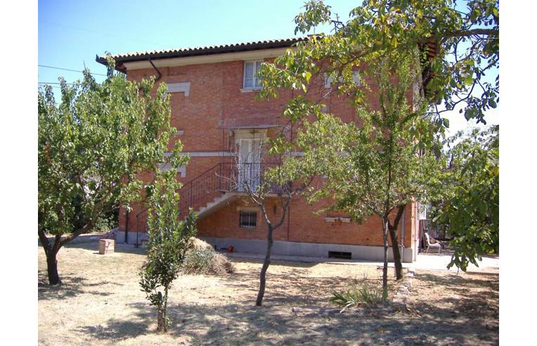 casa indipendente in vendita a Castiglione del Lago