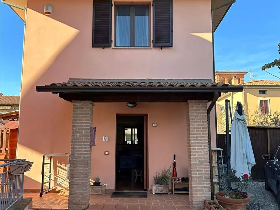 casa indipendente in vendita a Castiglione del Lago