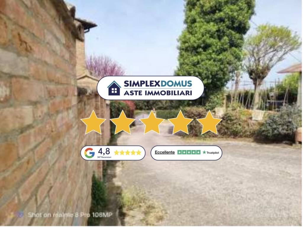 casa indipendente in vendita a Castiglione del Lago in zona Gioiella