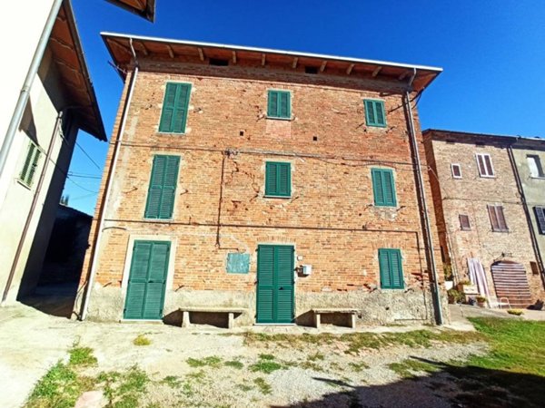 appartamento in vendita a Castiglione del Lago in zona Casamaggiore