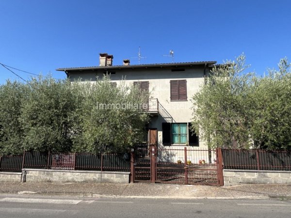 casa indipendente in vendita a Castiglione del Lago