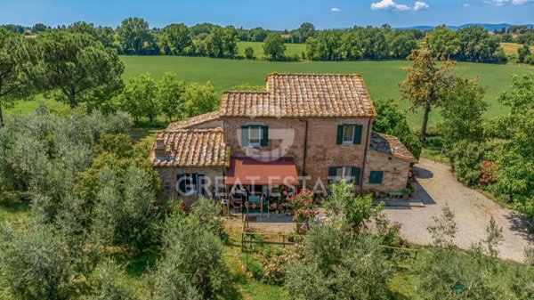 casale in vendita a Castiglione del Lago