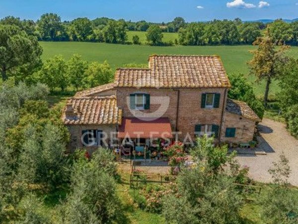 casa indipendente in vendita a Castiglione del Lago in zona Gioiella