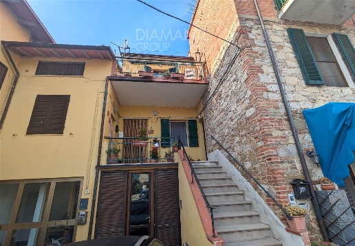 casa indipendente in vendita a Castiglione del Lago in zona Macchie