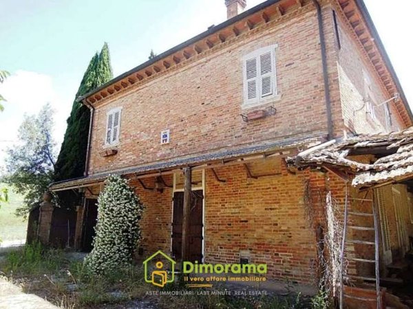 casa indipendente in vendita a Castiglione del Lago