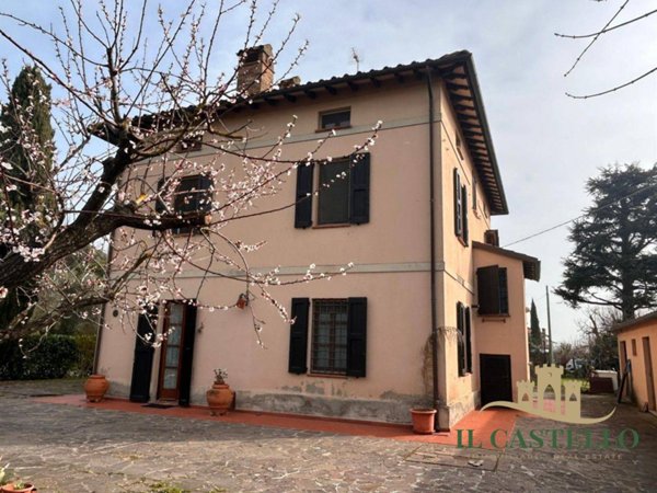 casa indipendente in vendita a Castiglione del Lago