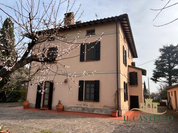 casa indipendente in vendita a Castiglione del Lago