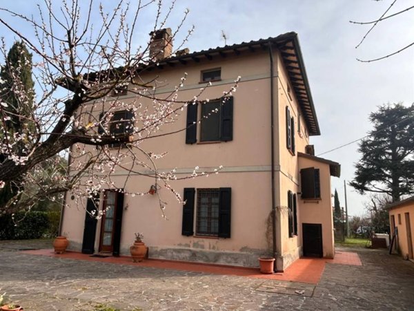 casa indipendente in vendita a Castiglione del Lago