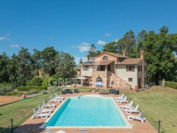casa indipendente in vendita a Castiglione del Lago
