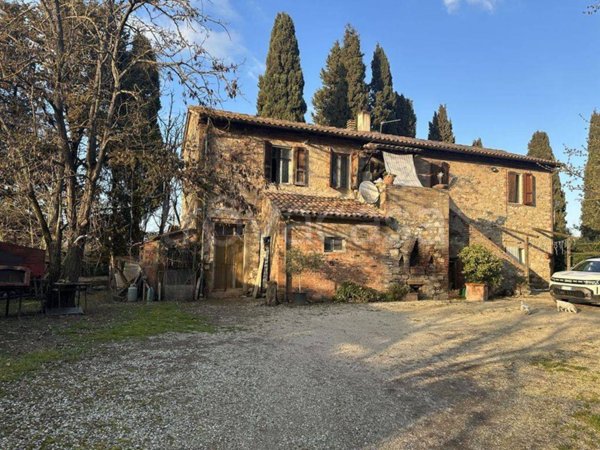 casa indipendente in vendita a Castiglione del Lago in zona Piana