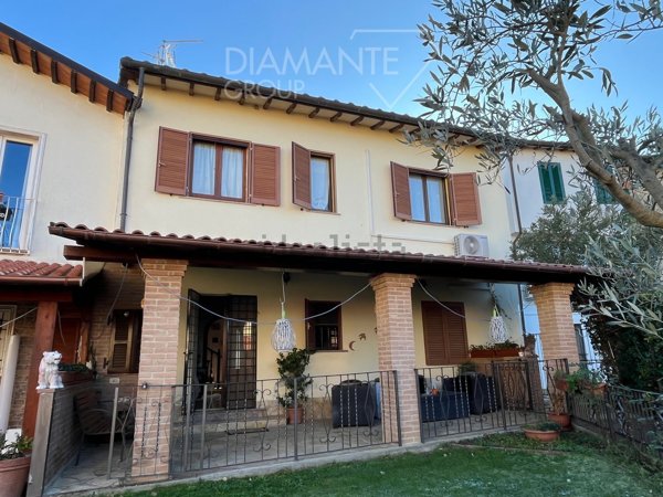 casa semindipendente in vendita a Castiglione del Lago