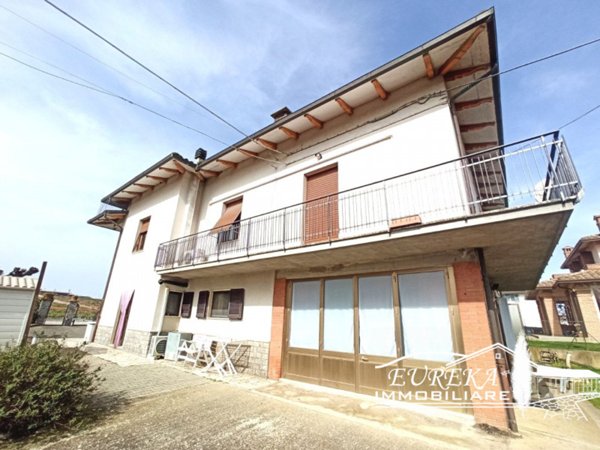 casa indipendente in vendita a Castiglione del Lago