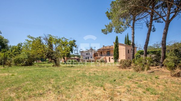 casa indipendente in vendita a Castiglione del Lago