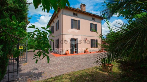 casa indipendente in vendita a Castiglione del Lago
