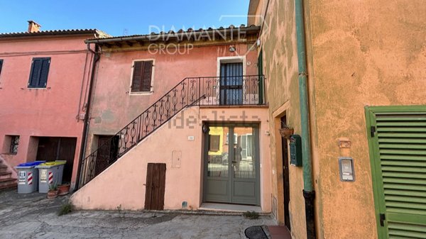 appartamento in vendita a Castiglione del Lago in zona Petrignano del Lago