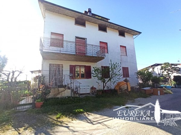 casa indipendente in vendita a Castiglione del Lago