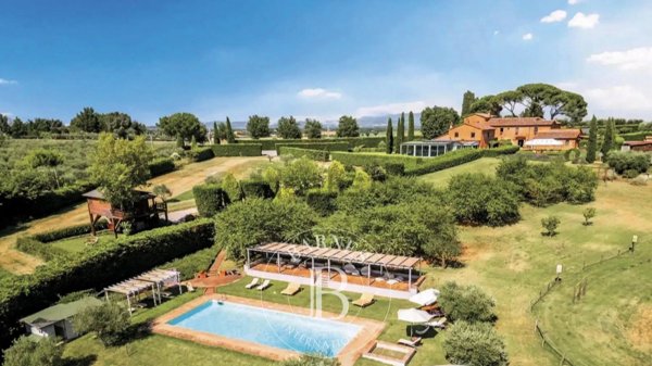 casa indipendente in vendita a Castiglione del Lago