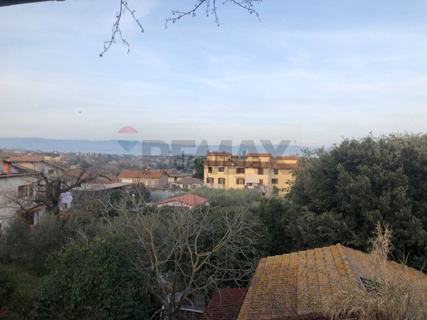 casa indipendente in vendita a Castiglione del Lago