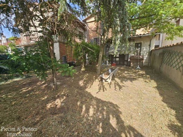casa indipendente in vendita a Castiglione del Lago in zona Macchie