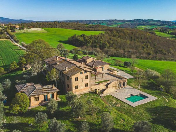 casa indipendente in vendita a Castiglione del Lago