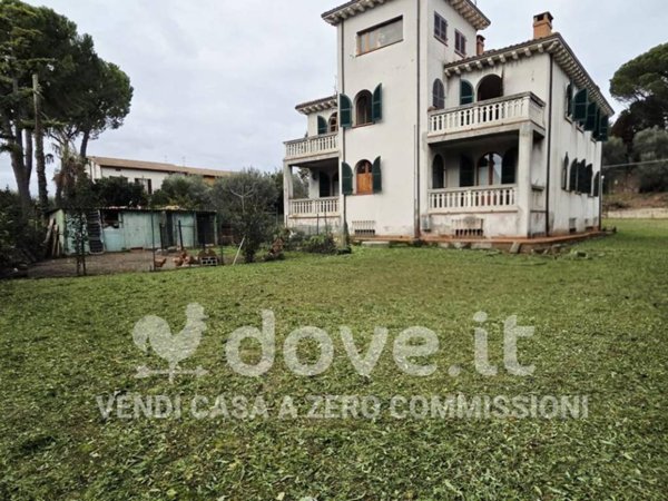 casa indipendente in vendita a Castiglione del Lago