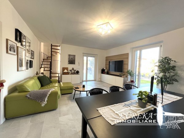 casa indipendente in vendita a Castiglione del Lago