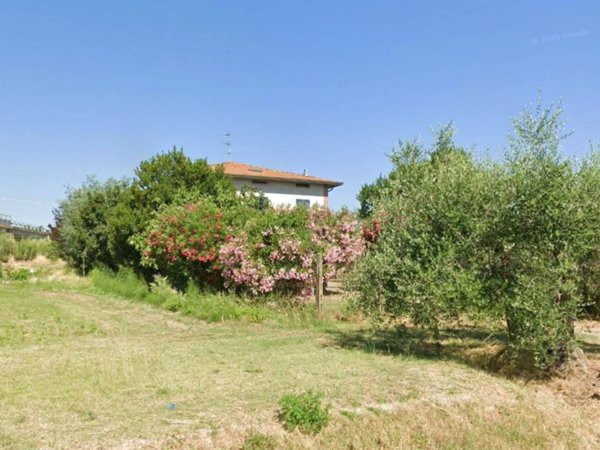 casa indipendente in vendita a Castiglione del Lago