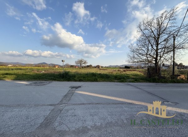 terreno edificabile in vendita a Castiglione del Lago in zona Panicarola