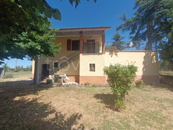 casa indipendente in vendita a Castiglione del Lago in zona Vaiano