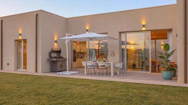 casa indipendente in vendita a Castiglione del Lago