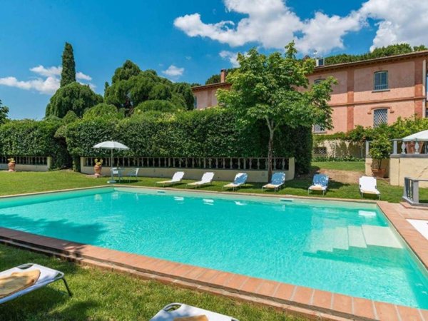 villa in vendita a Castiglione del Lago