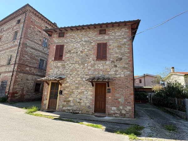 casa indipendente in vendita a Castiglione del Lago in zona Panicarola
