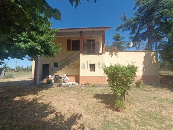 casa indipendente in vendita a Castiglione del Lago in zona Vaiano
