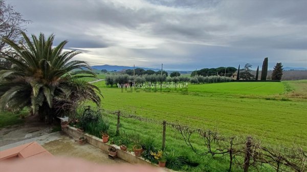 casa indipendente in vendita a Castiglione del Lago