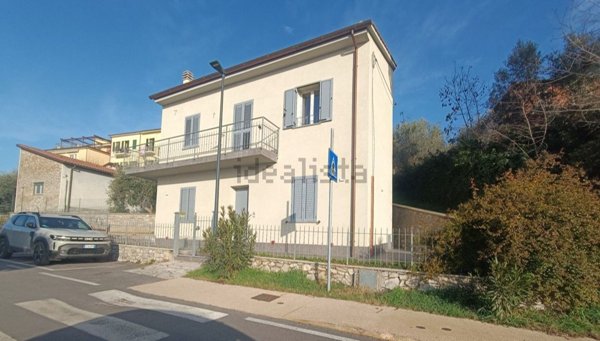 casa indipendente in vendita a Castiglione del Lago