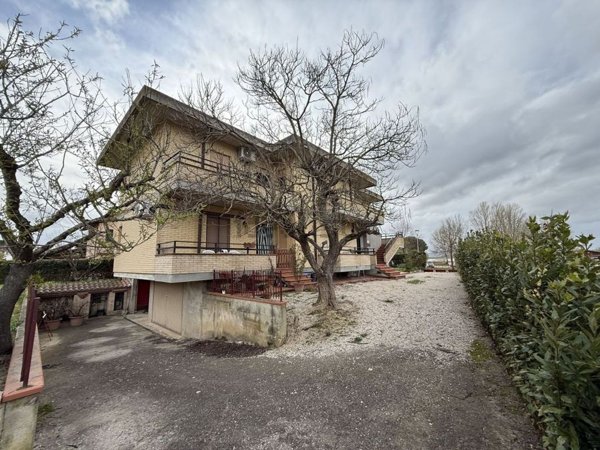 casa semindipendente in vendita a Castiglione del Lago