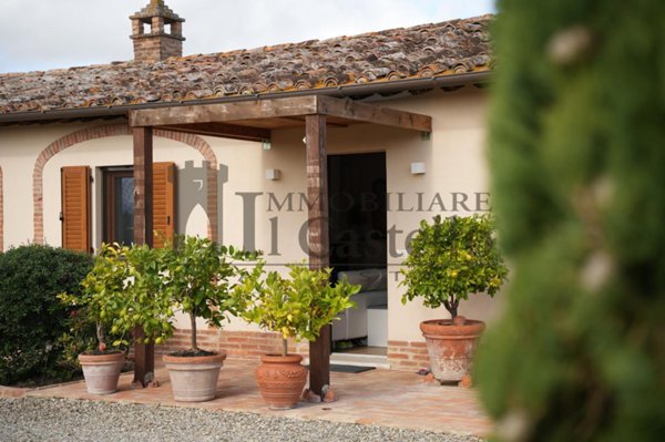 casa indipendente in vendita a Castiglione del Lago