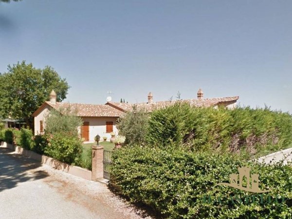casale in vendita a Castiglione del Lago