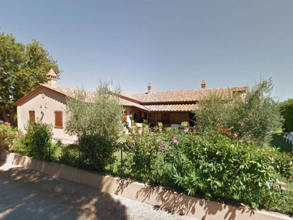 casa indipendente in vendita a Castiglione del Lago in zona Villastrada