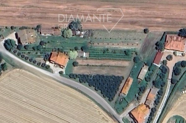 terreno edificabile in vendita a Castiglione del Lago