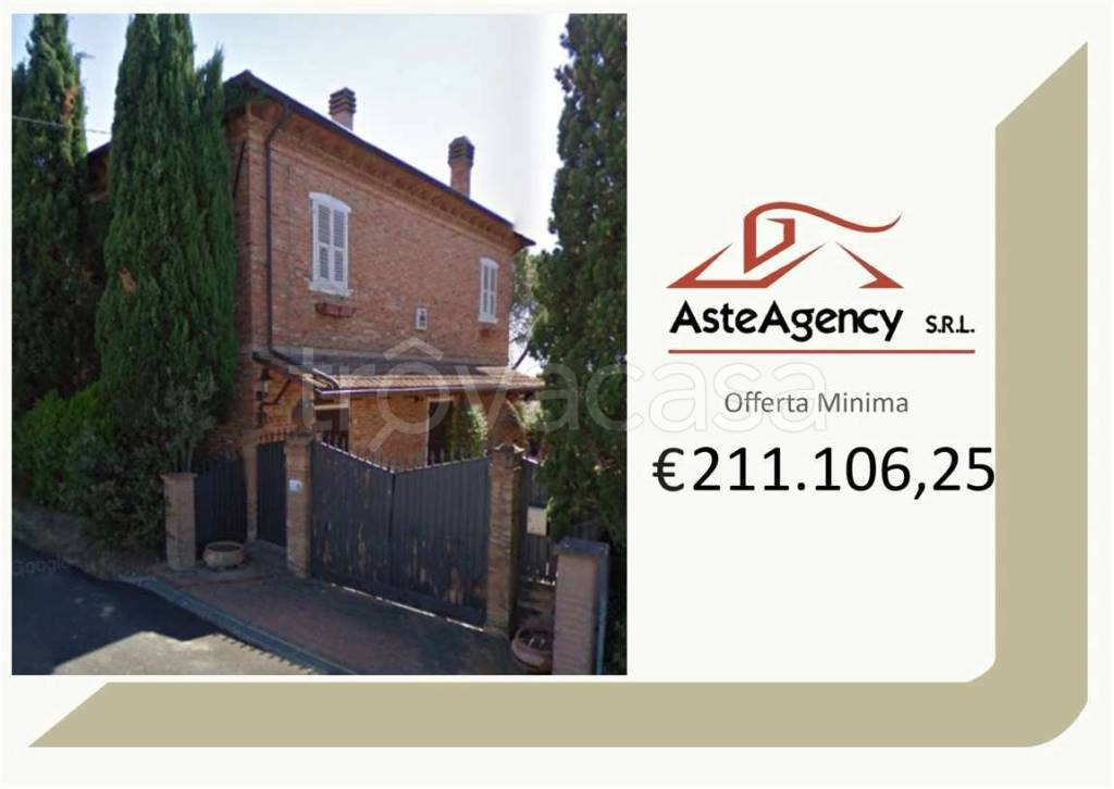 casa indipendente in vendita a Castiglione del Lago in zona Casamaggiore