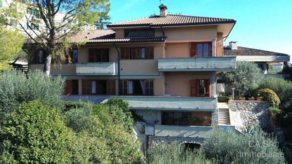 casa indipendente in vendita a Castiglione del Lago